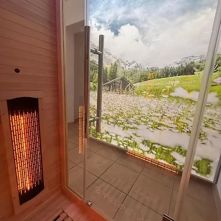 Salute 212, Renovated, Sauna, Jacuzzi, Ps5, Free Parking *